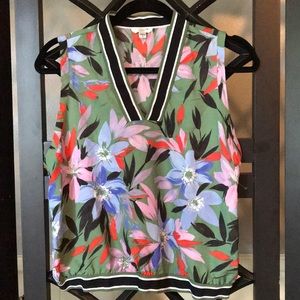 Guess V necked blouse